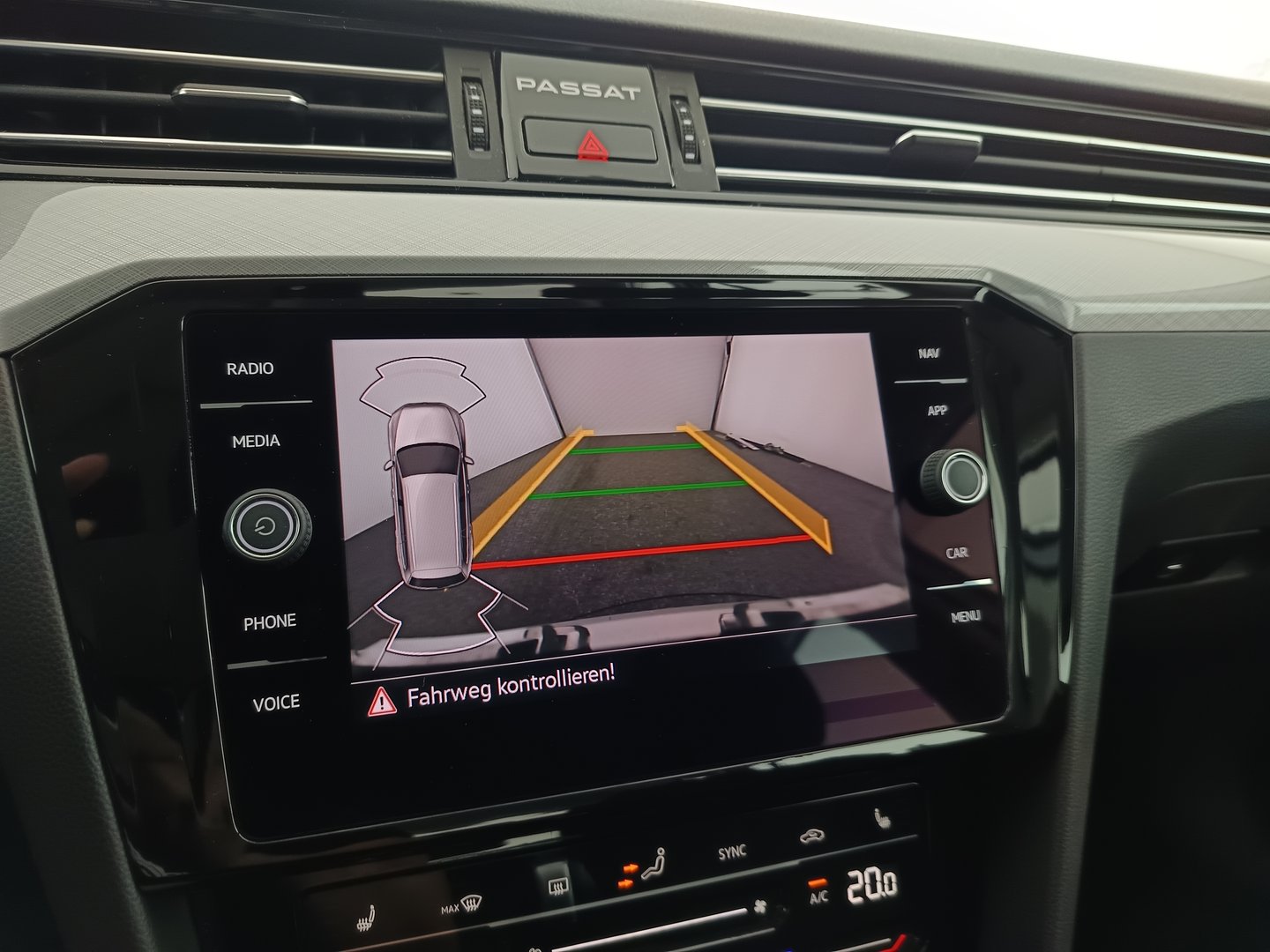 VW Passat Variant Business TDI DSG | Bild 23 von 34
