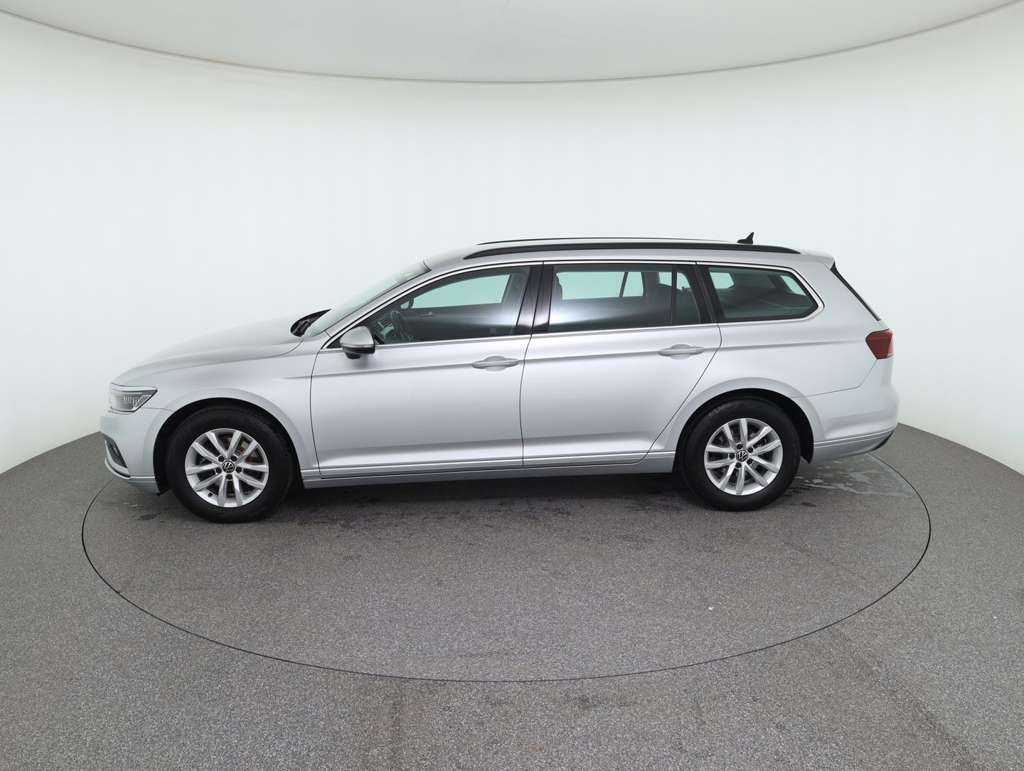 VW Passat Variant Business TDI DSG | Bild 8 von 34