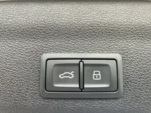 Audi A6 Avant 45 TDI quattro Sport in GLETSCHERWEISS METALLIC