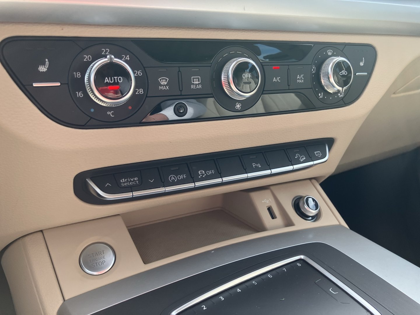 Audi Q5 30 TDI | Bild 14 von 19