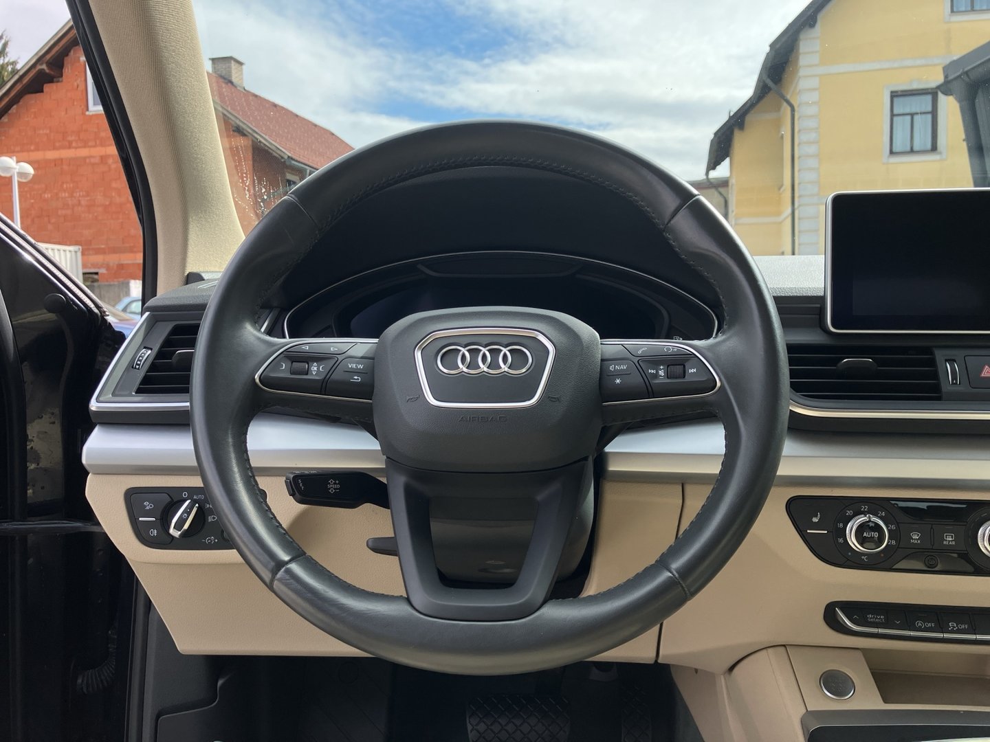 Audi Q5 30 TDI | Bild 10 von 19