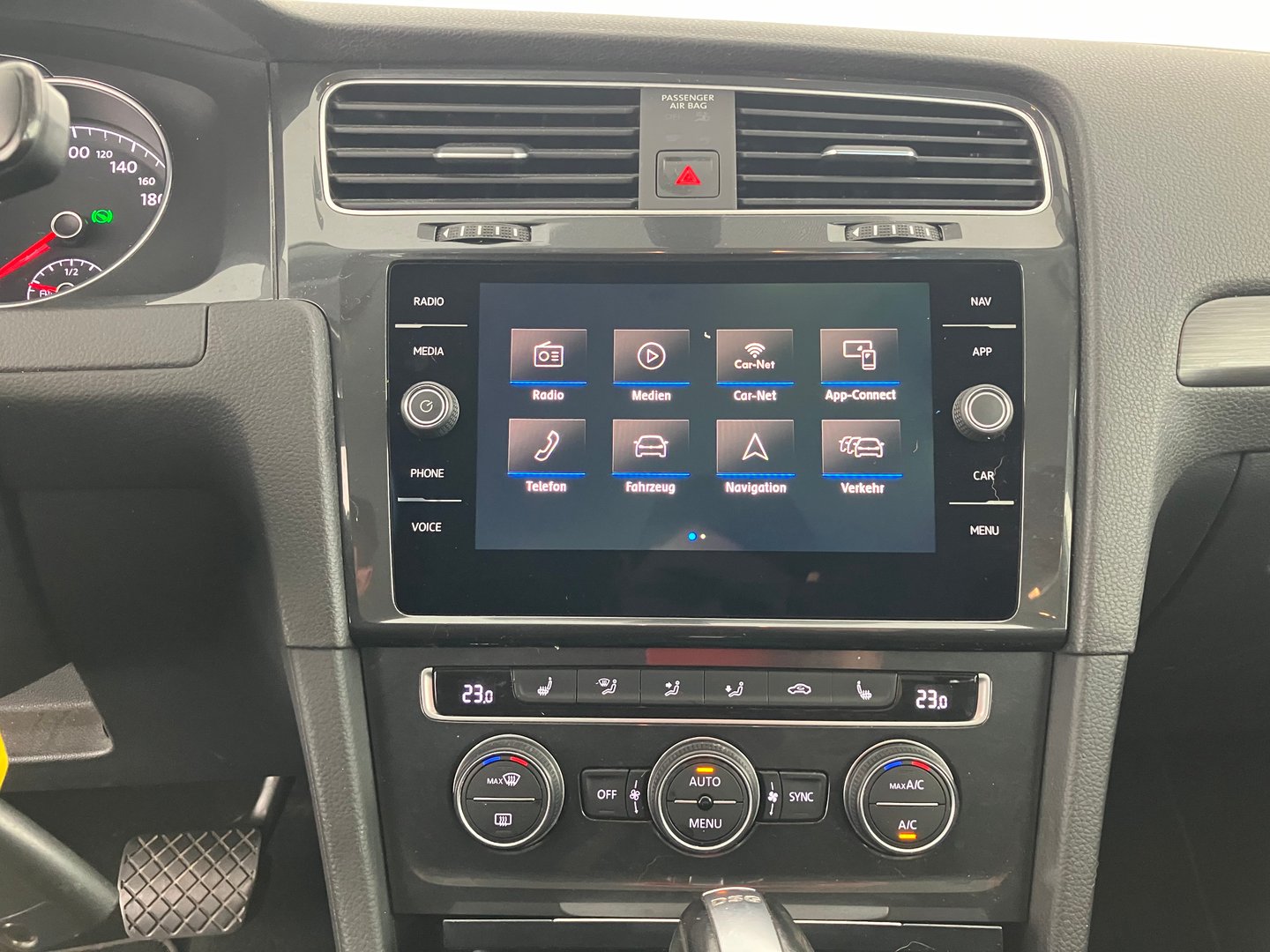 VW Golf Variant Trendline TDI | Bild 14 von 18