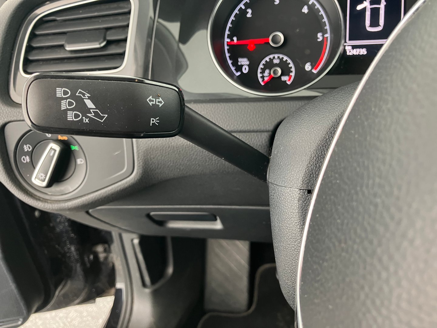 VW Golf Variant Trendline TDI | Bild 6 von 18