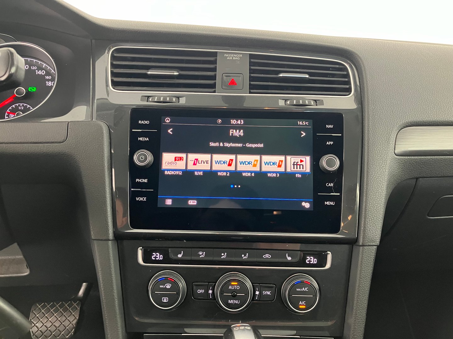 VW Golf Variant Trendline TDI | Bild 10 von 18