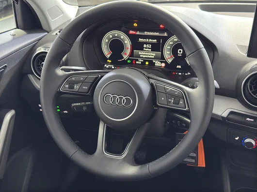 Bild eines Audi Q2 30 TFSI admired