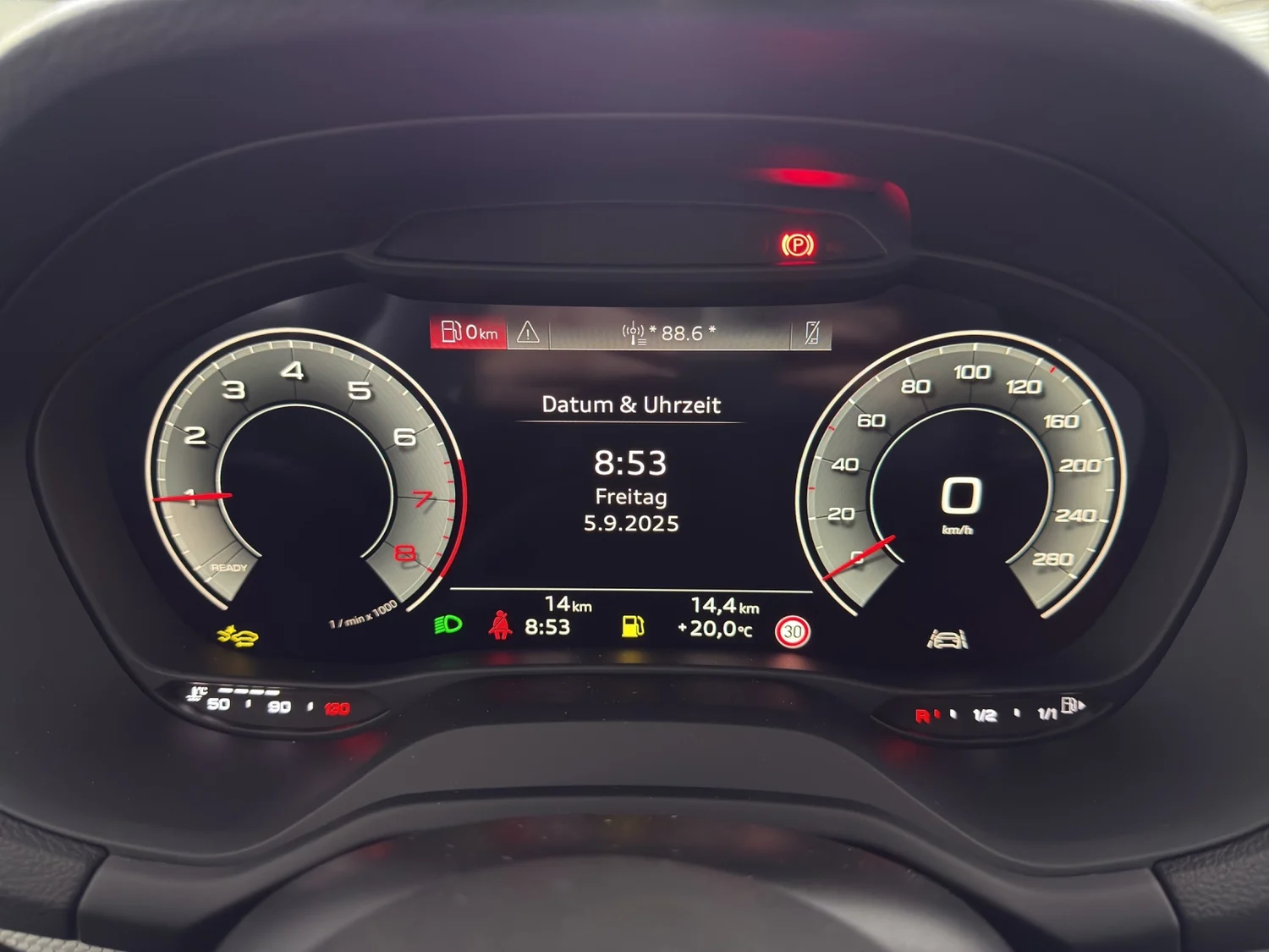 Bild eines Audi Q2 30 TFSI admired