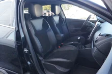 Renault Clio Grandtour Energy TCe 90 Intens in Black-Pearl Metallic
