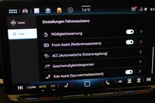VW T-Roc Life eTSI DSG in Pure White Dach Black Uni