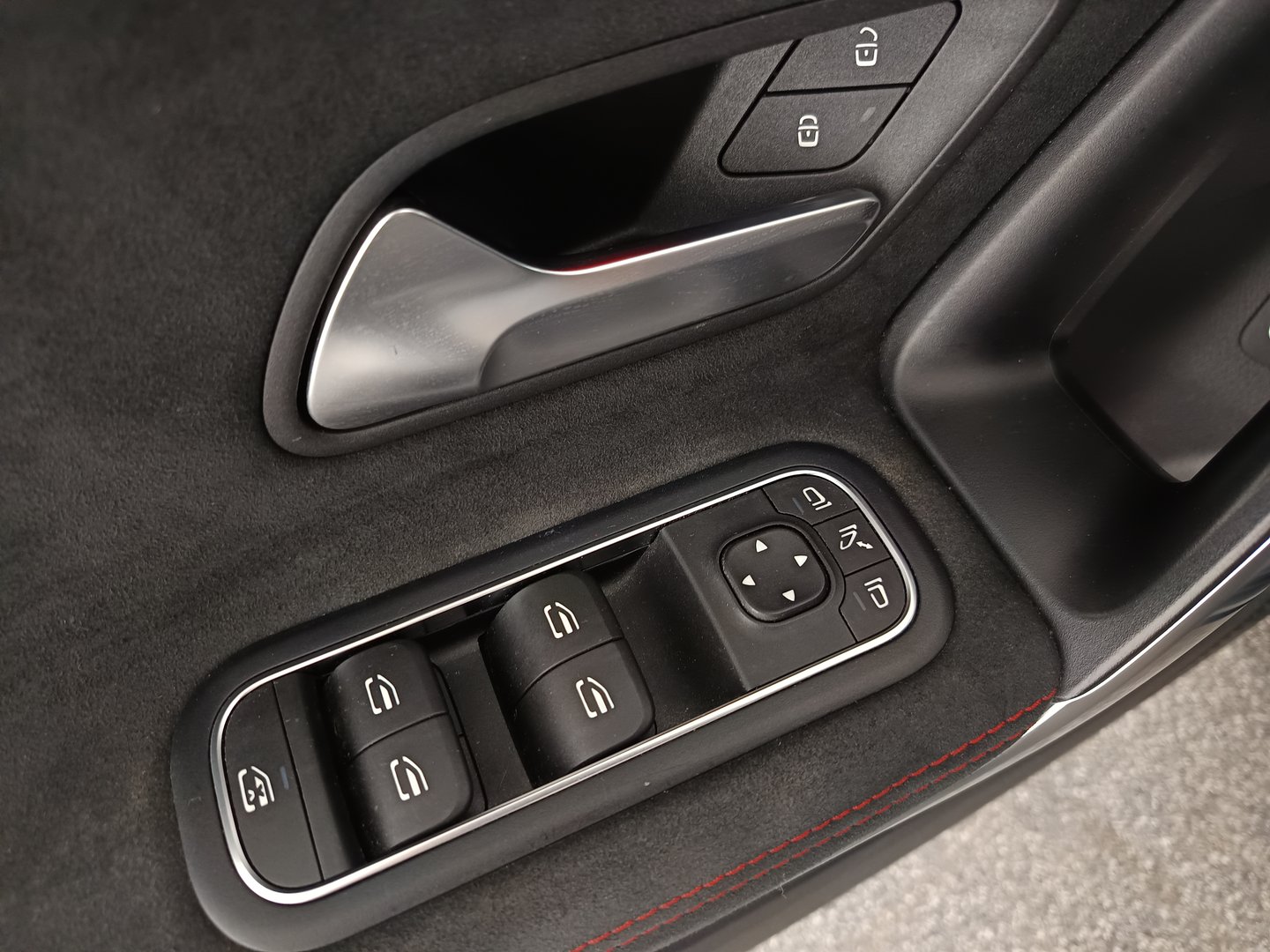 Mercedes CLA 180 d Shooting Brake | Bild 11 von 35