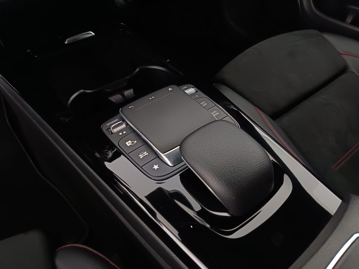 Mercedes CLA 180 d Shooting Brake | Bild 29 von 35
