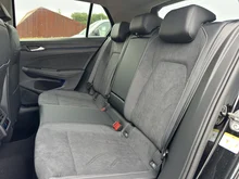 VW Golf Rabbit mHEV DSG in Grenadillschwarz Metallic