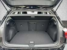 VW Golf Rabbit mHEV DSG in Grenadillschwarz Metallic
