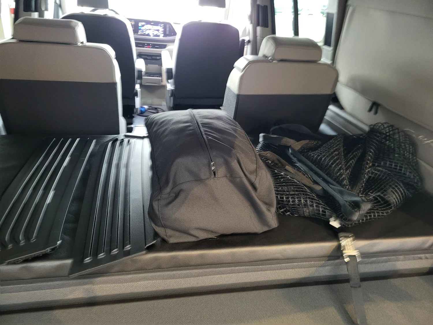 Bild eines VW California Beach eHybrid 180 kW 4M