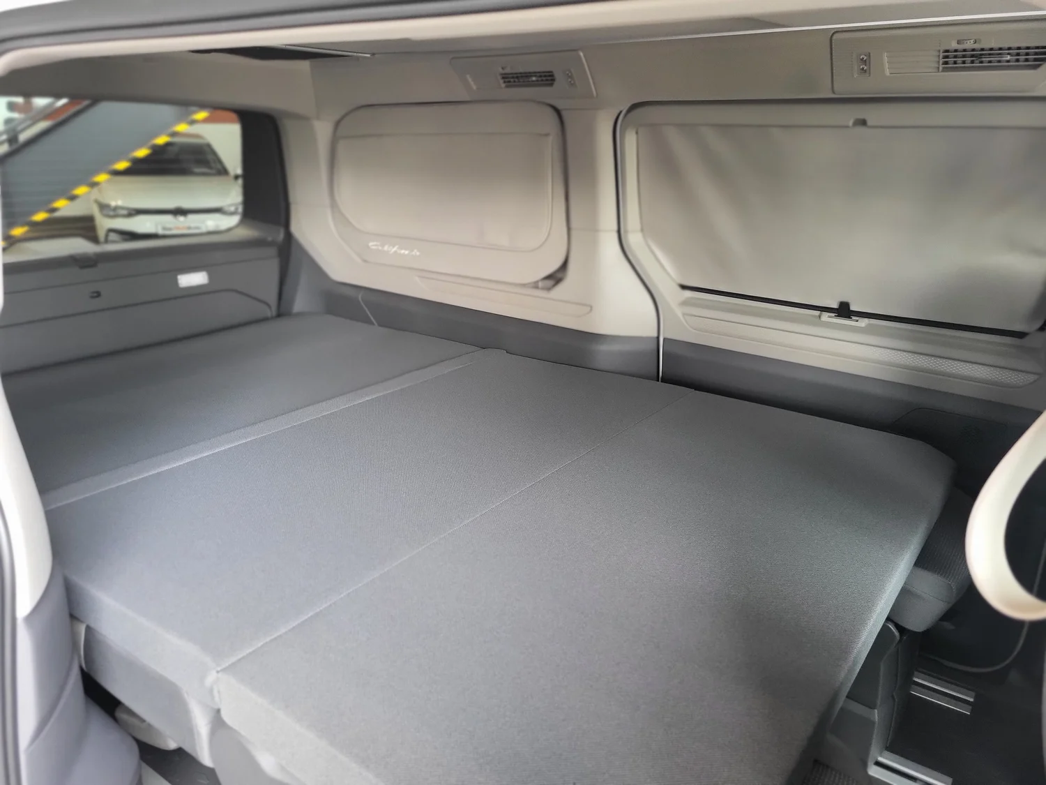 Bild eines VW California Beach eHybrid 180 kW 4M