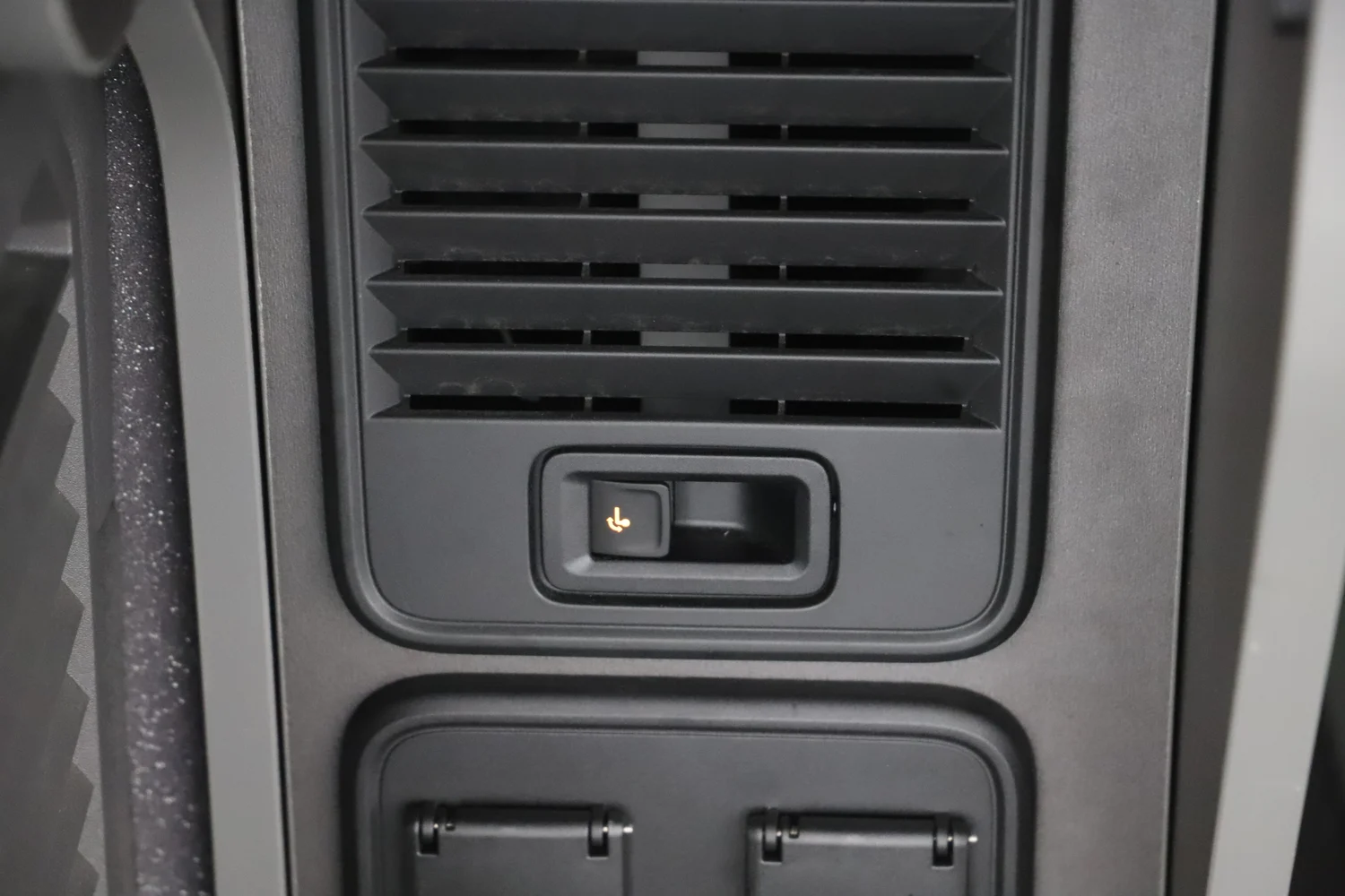 Bild eines VW California Beach eHybrid 180 kW 4M