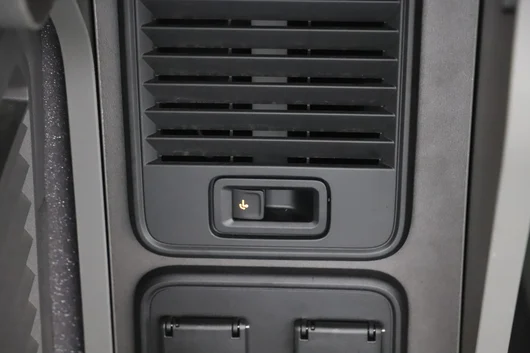 Bild eines VW California Beach eHybrid 180 kW 4M