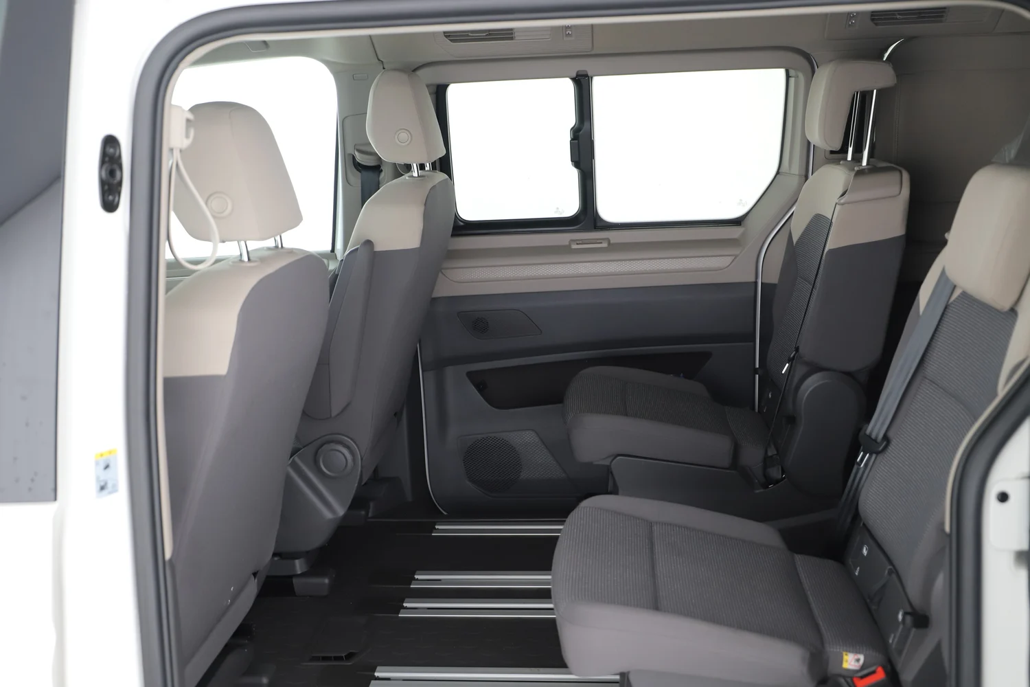 Bild eines VW California Beach eHybrid 180 kW 4M