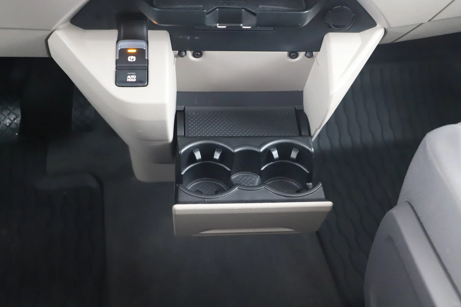 Bild eines VW California Beach eHybrid 180 kW 4M