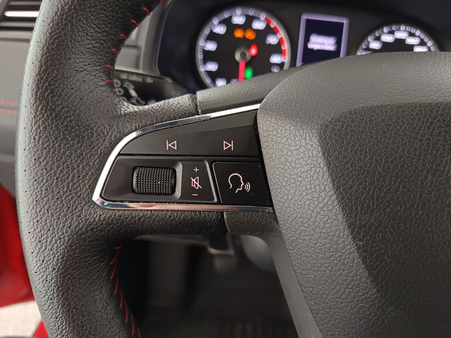 SEAT Arona FR TGI-Hybrid | Bild 17 von 33