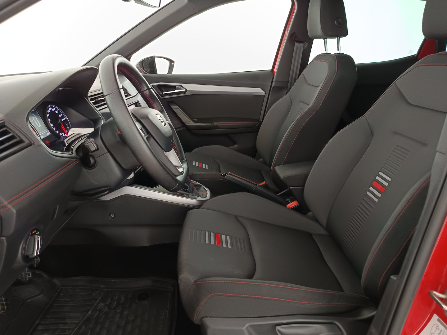 SEAT Arona FR TGI-Hybrid | Bild 14 von 33