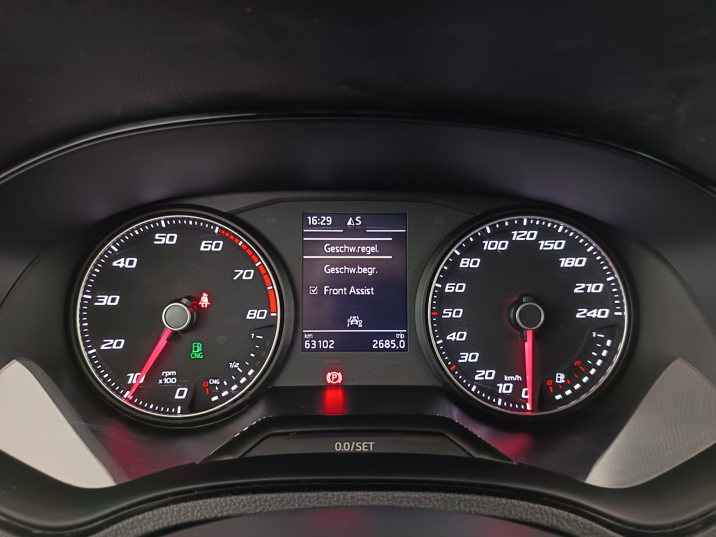 SEAT Arona FR TGI-Hybrid | Bild 16 von 33