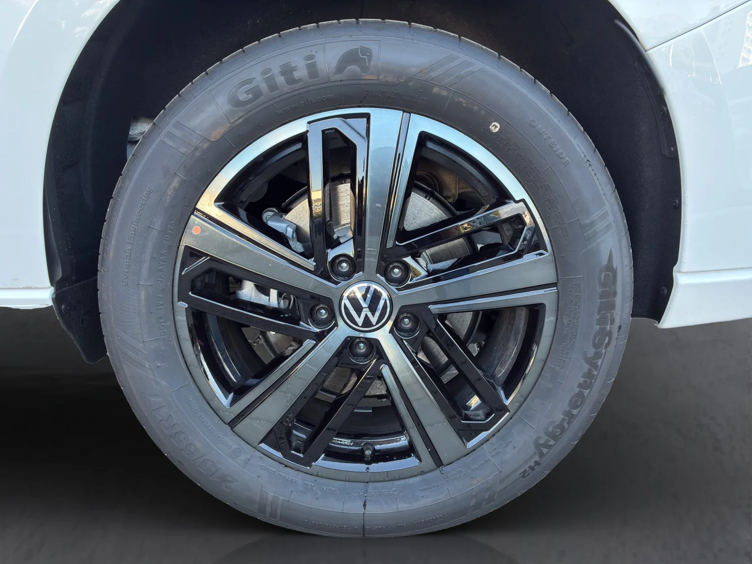 Bild eines VW Caddy Edition eHybrid 110 kW