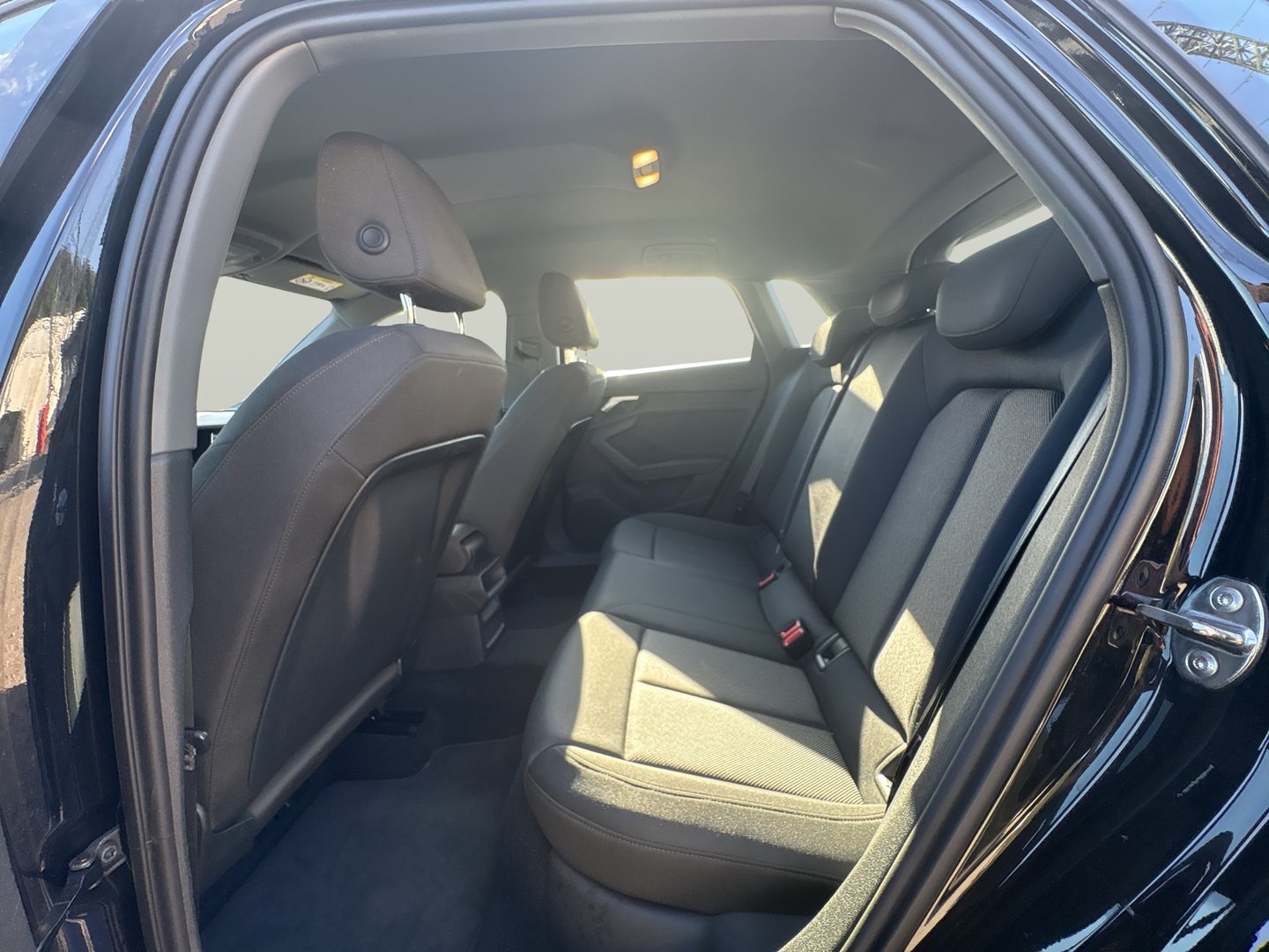 Audi A3 Sportback 30 TDI | Bild 14 von 18