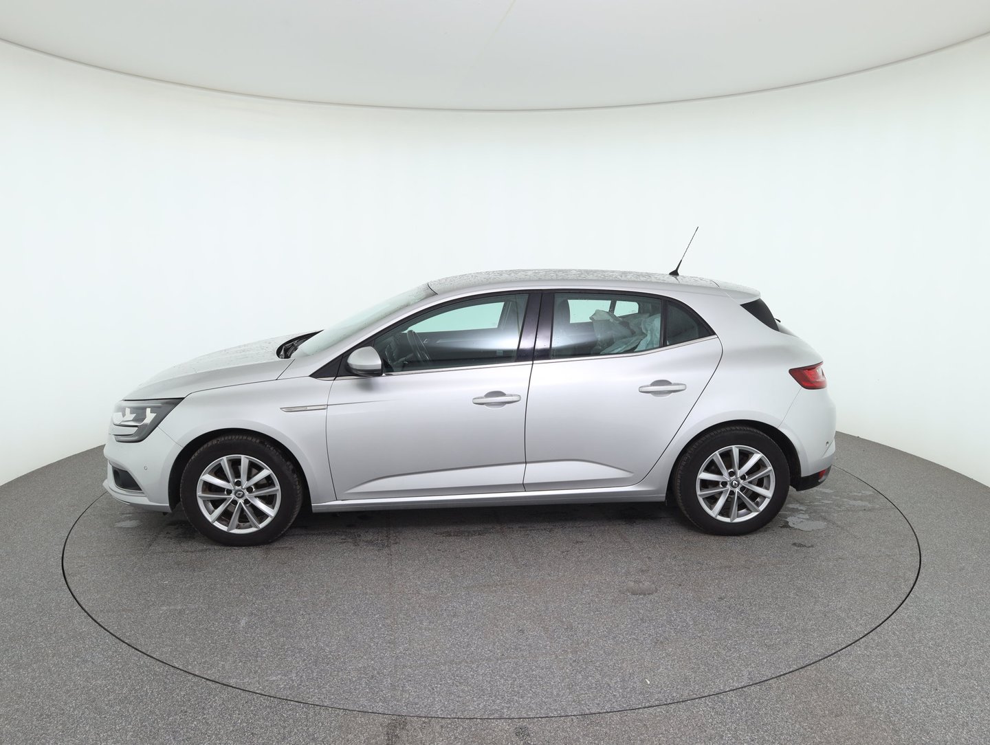 Renault Mégane Intens Energy TCe 130 EDC | Bild 8 von 27