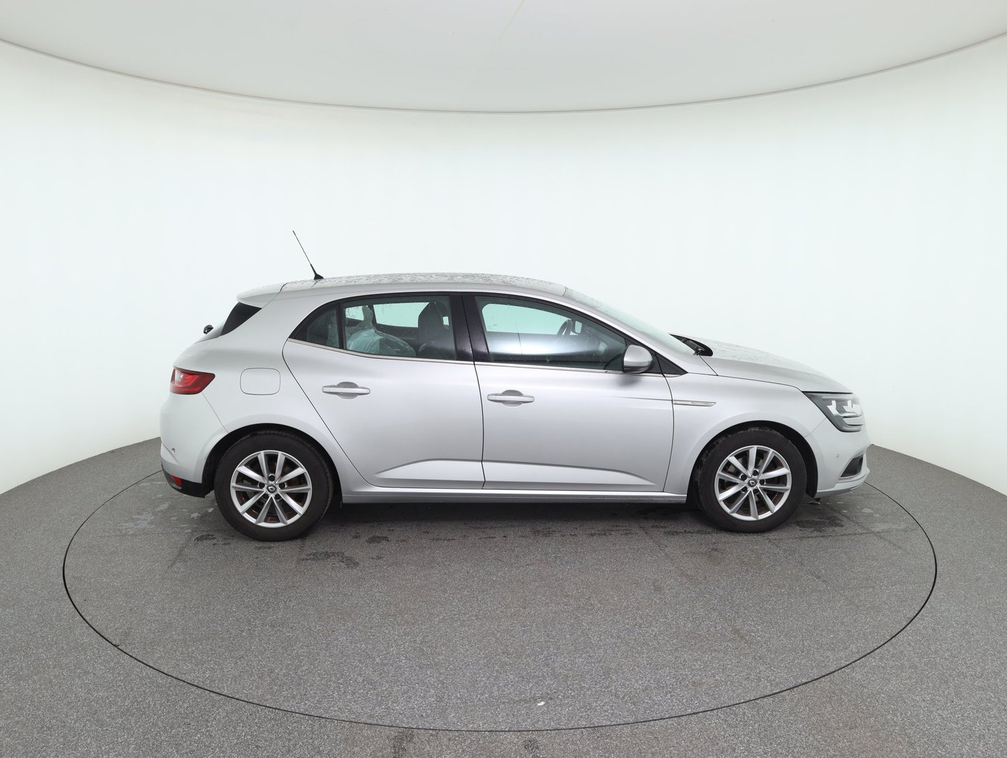 Renault Mégane Intens Energy TCe 130 EDC | Bild 4 von 27