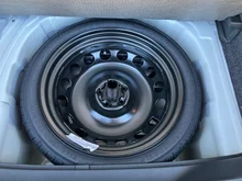 SEAT Arona Reference Edition 1.0 TSI in Candy-Weiß