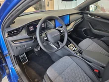 Škoda Octavia Combi Sportline TDI DSG in Race-Blau Metallic
