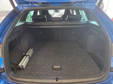 Škoda Octavia Combi Sportline TDI DSG in Race-Blau Metallic