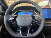 Škoda Octavia Combi Sportline TDI DSG in Race-Blau Metallic