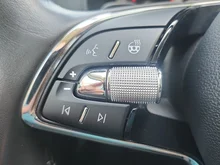 Škoda Karoq 4x4 Style SC TDI DSG in Moon-Weiß Metallic