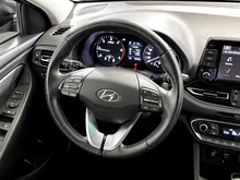 Hyundai i30 cw Feel Good in mittelgrau - metallic