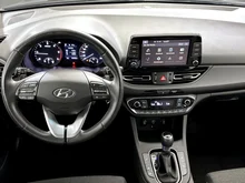 Hyundai i30 cw Feel Good in mittelgrau - metallic