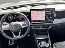 VW Tiguan Sport eHybrid DSG 150 kW in Delfingrau Metallic