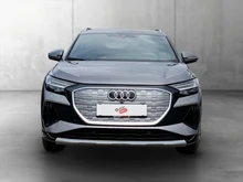 Audi Q4 e-tron 50 e-tron quattro in TAIFUNGRAU METALLIC