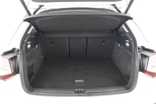 Audi Q2 35 TDI S line in GLETSCHERWEISS METALLIC