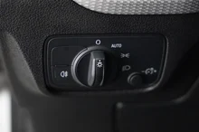 Audi Q2 35 TDI S line in GLETSCHERWEISS METALLIC