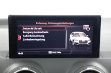Audi Q2 35 TDI S line in GLETSCHERWEISS METALLIC