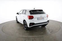 Audi Q2 35 TDI S line in GLETSCHERWEISS METALLIC