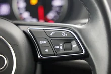 Audi Q2 35 TDI S line in GLETSCHERWEISS METALLIC