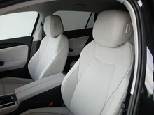 VW Passat Variant Business eTSI DSG in Grenadillschwarz Metallic