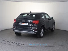 Audi Q2 35 TFSI intense in schwarz - metallic