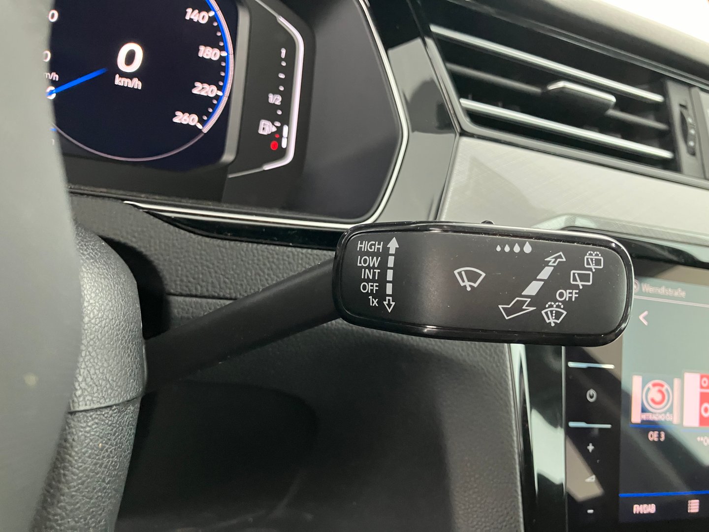 VW Passat Variant Business TDI DSG | Bild 6 von 22