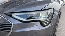Audi e-tron 55 quattro advanced in Taifungrau metallic