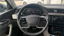 Audi e-tron 55 quattro advanced in Taifungrau metallic