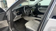 Audi e-tron 55 quattro advanced in Taifungrau metallic