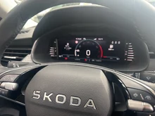 Škoda Kamiq Selection TSI in Moon-Weiß Metallic